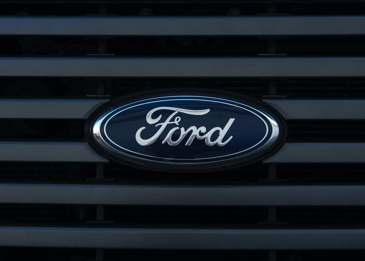 A história do logotipo da Ford