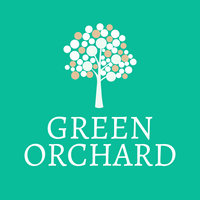 Grünes Obstgarten-Logo mit Äpfeln - Landschaftsgestaltung Logo